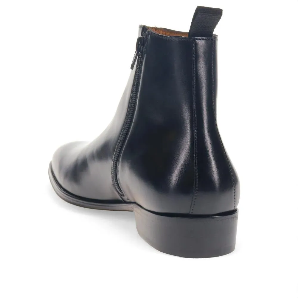 Sure, heres a more optimized title for the e-commerce product:

Stylish Flaxen Leather Ankle Boots - Model 325 744